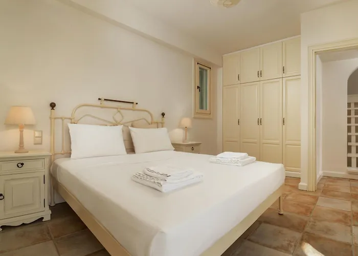 Sunshine House By Andros Collection Steniaí