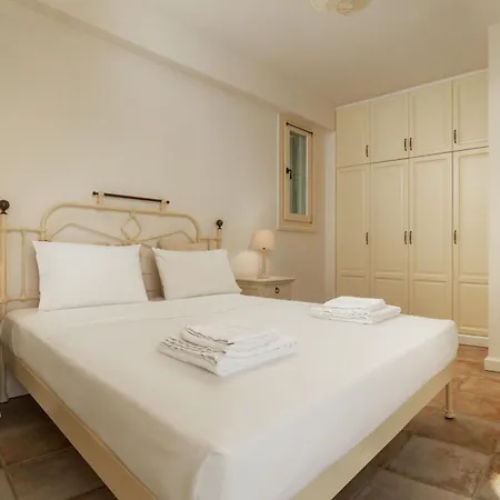 Sunshine House By Andros Collection Steniaí